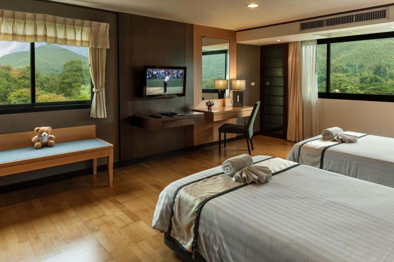 Alpine Golf Resort Chiang Mai Ban Huai Sai Nua Exteriör bild