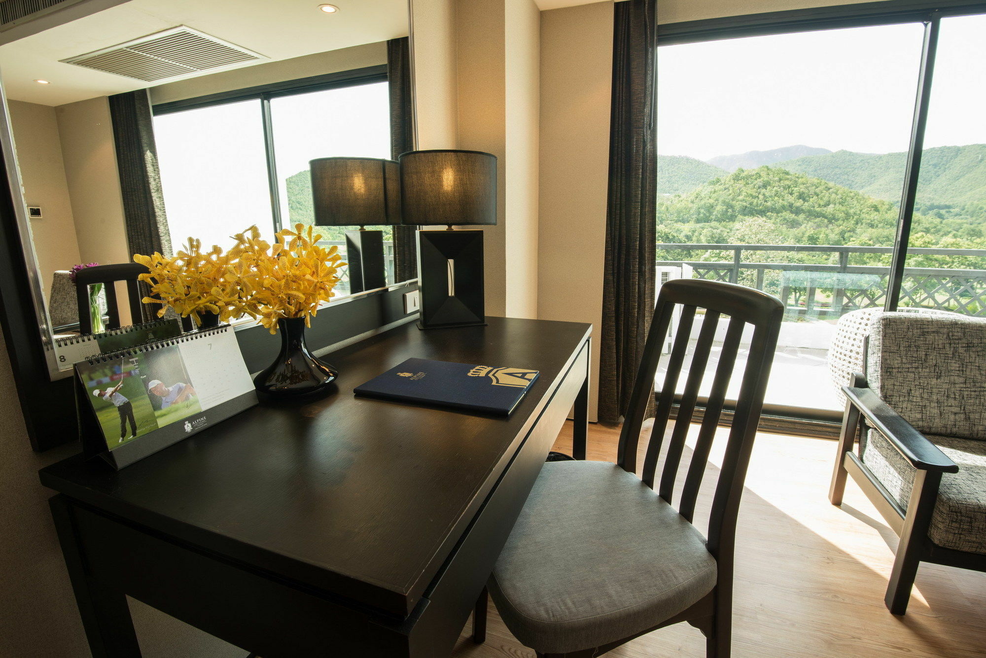 Alpine Golf Resort Chiang Mai Ban Huai Sai Nua Exteriör bild